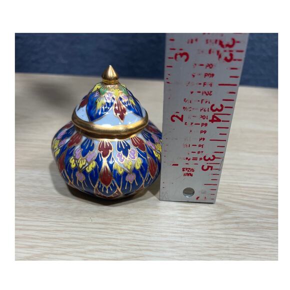 Tip Nam Thong Hand Painted Porcelain Trinket Box Beautiful Inlay Thailand - Picture 7 of 8